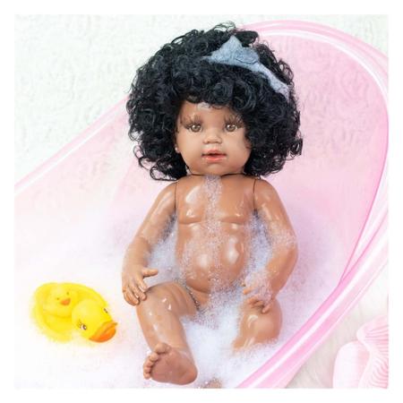 KEIUMI Bebê Reborn Menina 57cm Negra Cabelo Crespo Implantado Fio