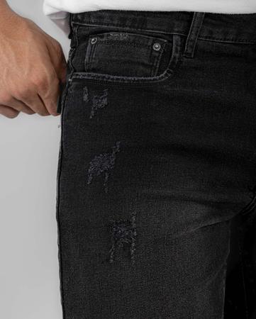 Imagem de Bermuda Jeans Masculina com Elastano e Barra Desfiada  22435 Preto