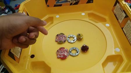 Beyblade - Kit De Duelos Épicos - Pronta Entrega