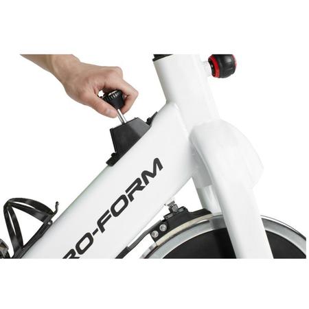 Imagem de Bike Spinning Proform 400 SPX Branca 2 Ajustes para selim e 2 Ajustes para Guidão Até 120Kg