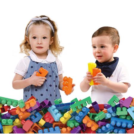 Blocos de Montar Infantil Pinos Brinquedos para Crianças 110 peças - Dismat  - Brinquedos de Montar e Desmontar - Magazine Luiza