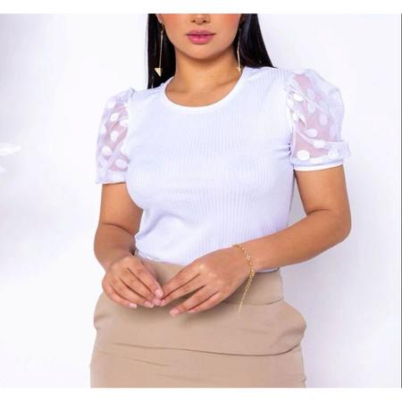Blusa canelada gola rasa manga curta tule poa feminina - Filó Modas Imagem de Blusa canelada gola rasa manga curta tule poa feminina