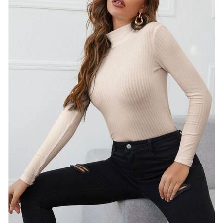Blusa canelada manga longa gola alta tendência - Filó Modas Imagem de Blusa canelada manga longa gola alta tendência