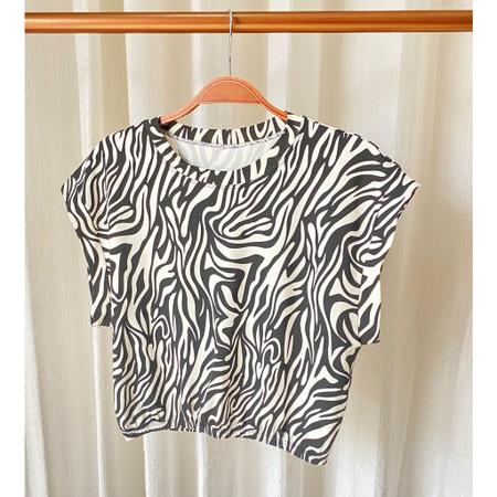 Imagem de Blusa cropped feminino detalhe regata elástico na cintura viscolycra zebra