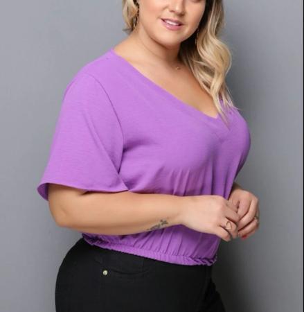 Imagem de Blusa Cropped feminino plus size gola v manga curta fluida casual