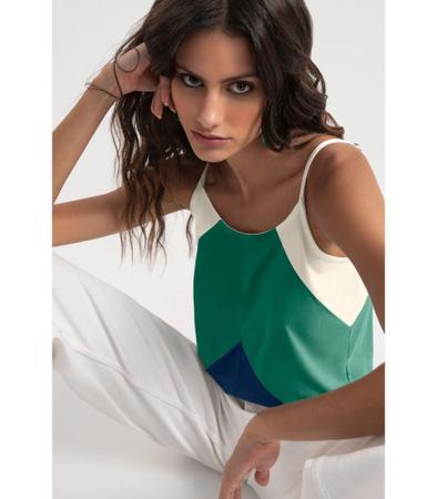 Blusa De Alças Feminina Recortes Endless Verde Imagem de Blusa De Alças Feminina Recortes Endless Verde