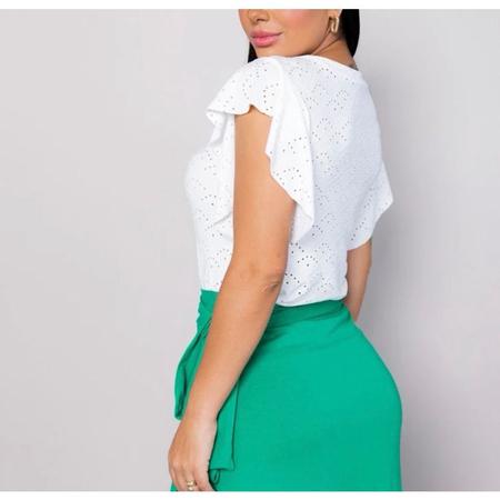 Blusa feminina laise gola rasa manga curta morcego elegante - Filó Modas Imagem de Blusa feminina laise gola rasa manga curta morcego elegante