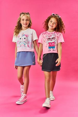 Blusa Infantil Cinti Verão Branca Ursinha Arco Íris Imagem de Blusa Infantil Cinti Verão Branca Ursinha Arco Íris