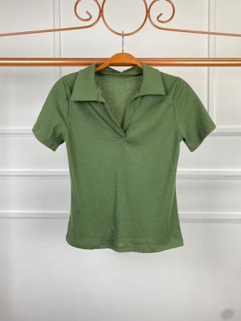 Imagem de Blusa polo canelada feminina básica