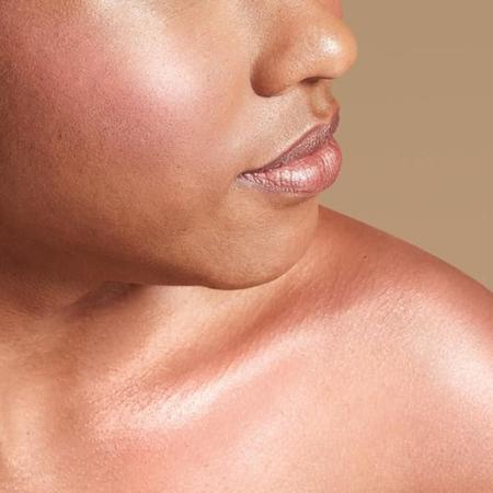 Blush Iluminador Rosto E Corpo Rosé Eudora Glam 30G - Eudora Imagem de Blush Iluminador Rosto E Corpo Rosé Eudora Glam 30G - Eudora