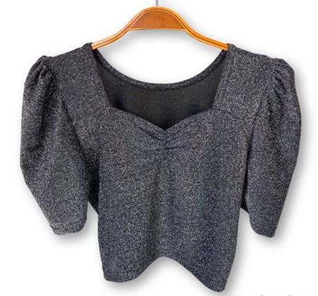 blusinha cropped lurex manga princesa feminino decote drapeado fashion - filó modas Imagem de blusinha cropped lurex manga princesa feminino decote drapeado fashion