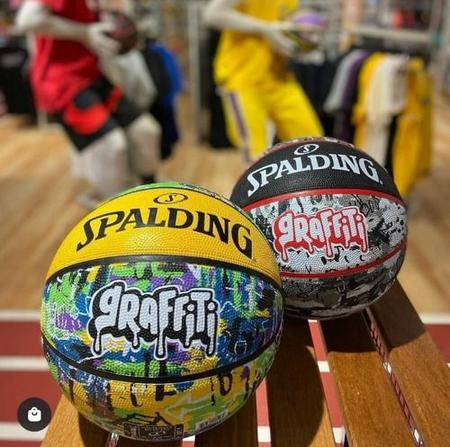 Imagem de Bola de Basquete Spalding NBA Graffiti Borracha Original