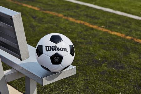 Bola de Futebol Wilson Impact - Amarelo com Preto em Promoção na