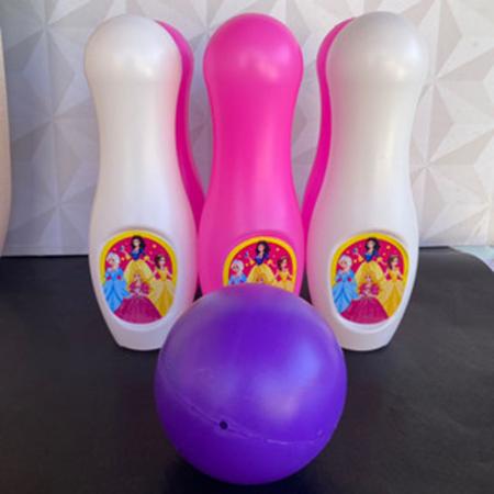 Imagem de Boliche infantil de brinquedo princesas para menina rosa ou roxo com 6 pinos e bola