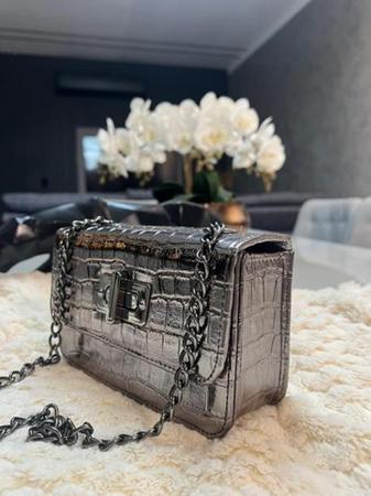 Imagem de Bolsa Feminina Transversal com Alça Corrente Croco Metalizada Envio Imediato!