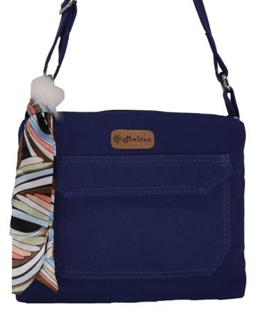 Bolsa Tereza com Lenço-pompom Marinho - Fábio Maltez - Fabio Maltez Imagem de Bolsa Tereza com Lenço-pompom Marinho - Fábio Maltez
