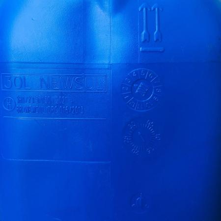 Imagem de Bombona Plástica 30 Litros Tampa Rosca Fixa Azul Atóxica