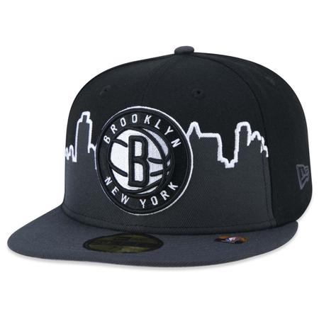 Imagem de Bone New Era 59FIFTY Brooklyn Nets Tip-Off Fitted Aba Reta Fitted Preto