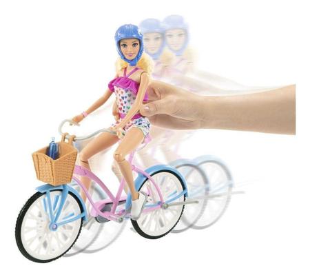 Boneca Barbie Ciclista Articulada Com Patins Bicicleta