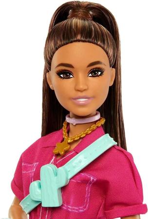 Imagem de Boneca Barbie Em Macacão Rosa Com Acessórios O Filme - Mattel HPL76