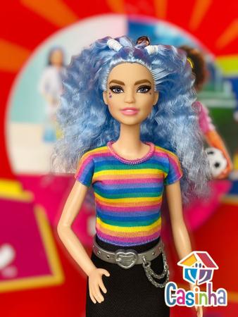 Boneca Barbie Fashionista 32cm De Bolsa E Cabelo Azul Mattel