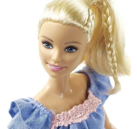 Boneca Barbie Fashionistas 99 Roupas E Acessorios Loira