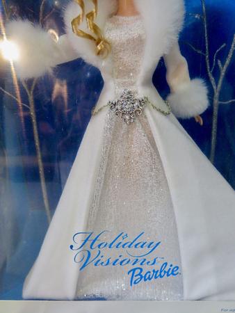 Imagem de Boneca Barbie Mattel Holiday Visions Winter Fantasy Series