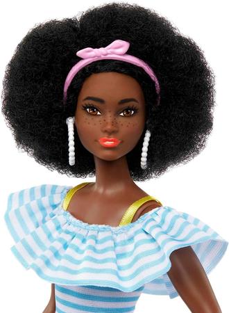 Boneca Barbie O Filme Boneca Roller Skates Negra Afro Mattel