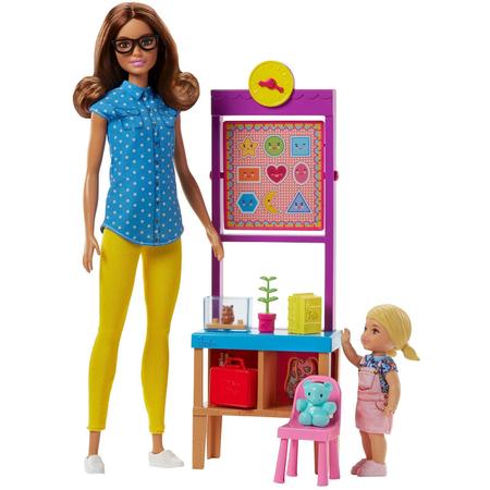 Boneca Barbie Quero Ser Cuidadora do Galinheiro Mattel Dhb63 em Promoção na  Americanas