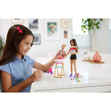 Barbie Conjunto Skipper Babysitter Comidinha do Bebe Fhy97 - Mattel -  Boneca Barbie - Magazine Luiza