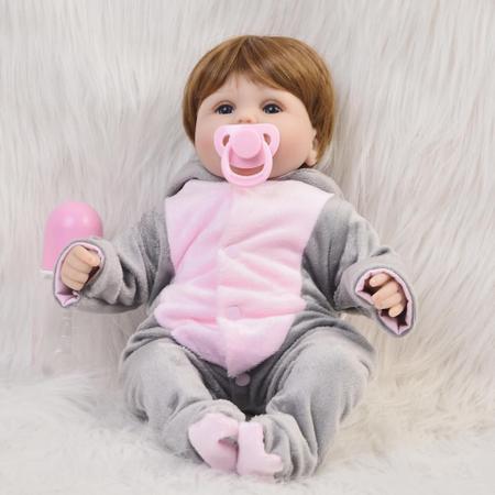 Boneca Bebê Reborn Realista Brastoy Silicone Conjunto de Roupa Chupeta  Mamadeira e Acessórios - Bonecas - Magazine Luiza