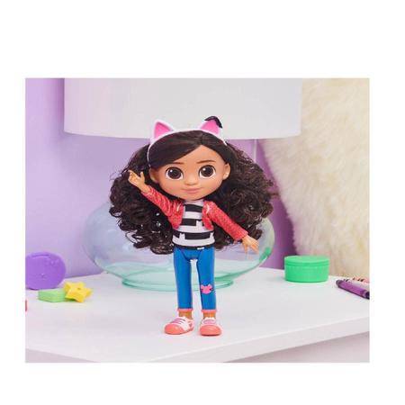 Boneca Infantil Cada Mágica Gaby Dollholse DJ Riso Netflix - Loja Zuza  Brinquedos