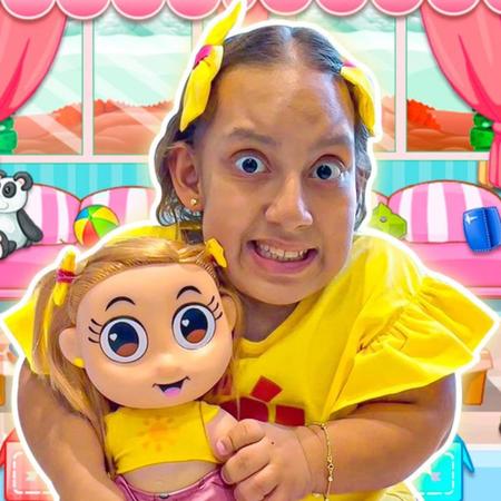 Boneca MC Divertida 28cm r Infantil Articulada Em Vinil Original  Maria Clara Novabrink - Nova Brink - Bonecas - Magazine Luiza