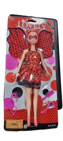 Boneca Miraculous Desenho Animado Lovely Fashion Acessórios Roupa Heróis -  WD Toys - Bonecas - Magazine Luiza