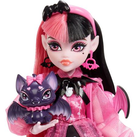 Boneca Monster High Draculaura Cabelo Rosa Preto Morcego de Estimação e  Acessórios HHK51 Mattel