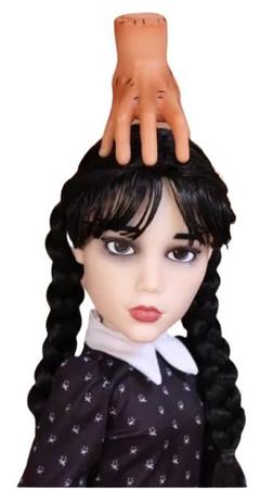 Boneca Wandinha Addams Original Netflix Acompanha Mãozinha 46 cm de altura  Presente Crianças Natal - Baby Brink - Bonecas - Magazine Luiza