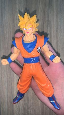 Boneco Goku Deus Super Saiyajin Articulado Dragon Ball Super, Magalu  Empresas