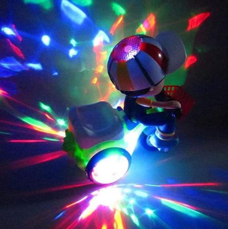 Imagem de Boneco Empina Bicicleta Triciclo Musical Som Luz Crianças