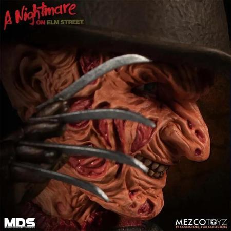 Boneco Freddy Krueger Roto - A Hora do Pesadelo - Mezco Toyz - Bonecos -  Magazine Luiza