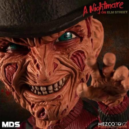 Boneco Freddy Krueger Roto - A Hora do Pesadelo - Mezco Toyz - Bonecos -  Magazine Luiza