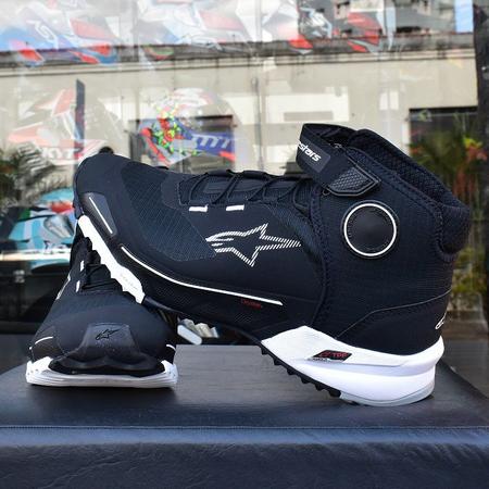 Bota pilotagem cheap moto