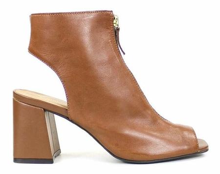 Ankle boot marrom 2025