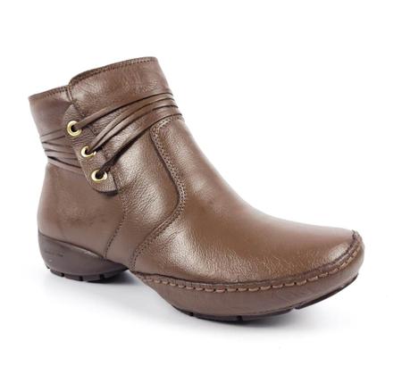 Bota Cano Curto Comfort Plus em Couro Preto Imagem de Bota Cano Curto Comfort Plus em Couro Preto
