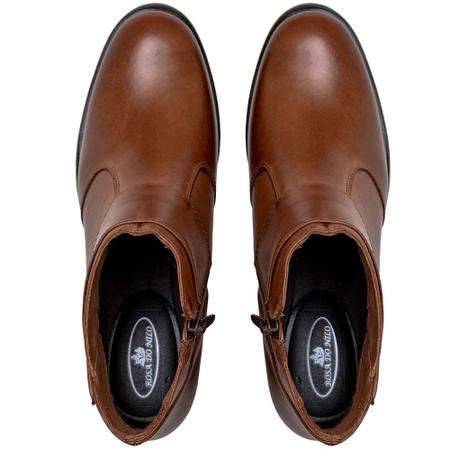 Imagem de Bota Cano Curto Krn Shoes Com Bico Redondo Detalhes Minimalista