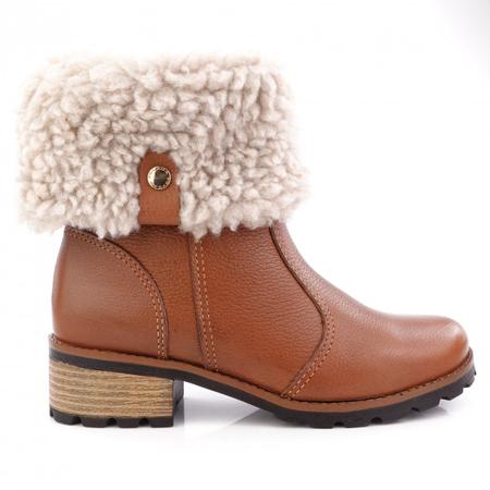 Bota cano cheap curto pegada
