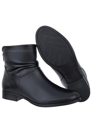 Bota Cano Curto Ziper Atras Em Couro Preto Flor d couro Bota