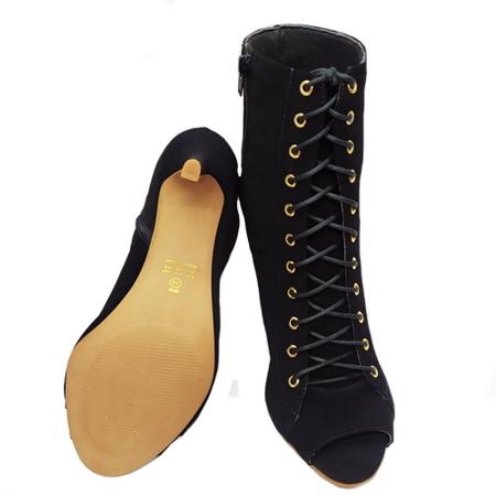 Ankle boot preta best sale aberta na frente