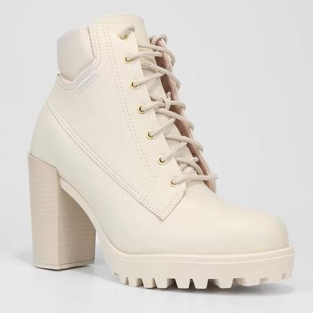 Bota cano hotsell curto moleca tratorada