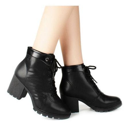 Bota coturno 2025 dakota matelassê
