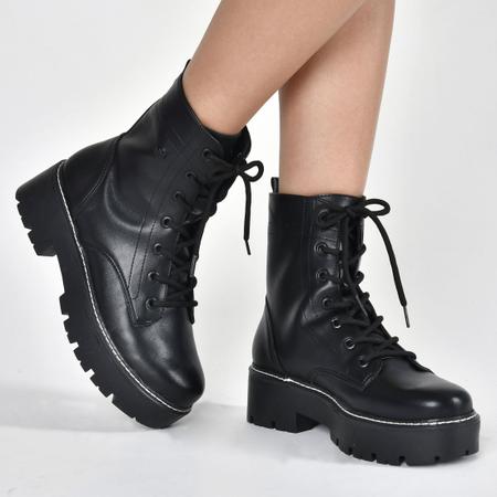 Bota coturno feminina via marte 2025